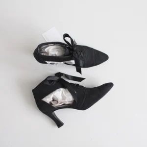 Vintage Stuart Weitzman booties